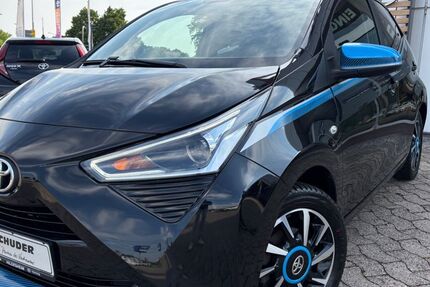 Toyota Aygo (X) 72.250 km 7.990 &euro; Hildesheim 31137