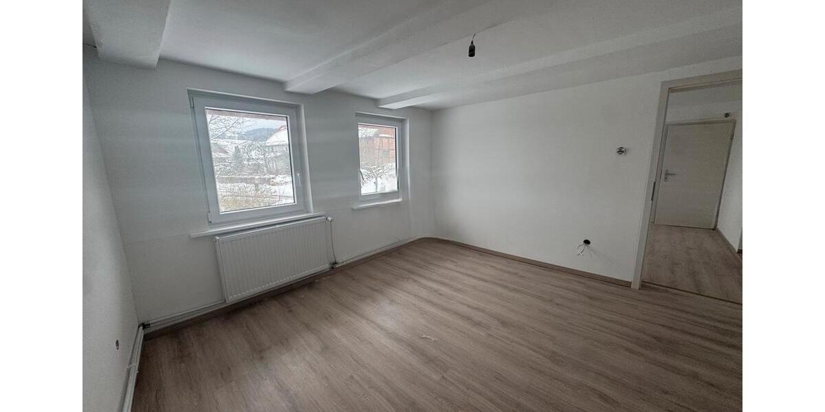 Etagenwohnung Sibbesse - 5 Zimmer, 130 m&sup2;, 980&euro; | Angebot:25352621