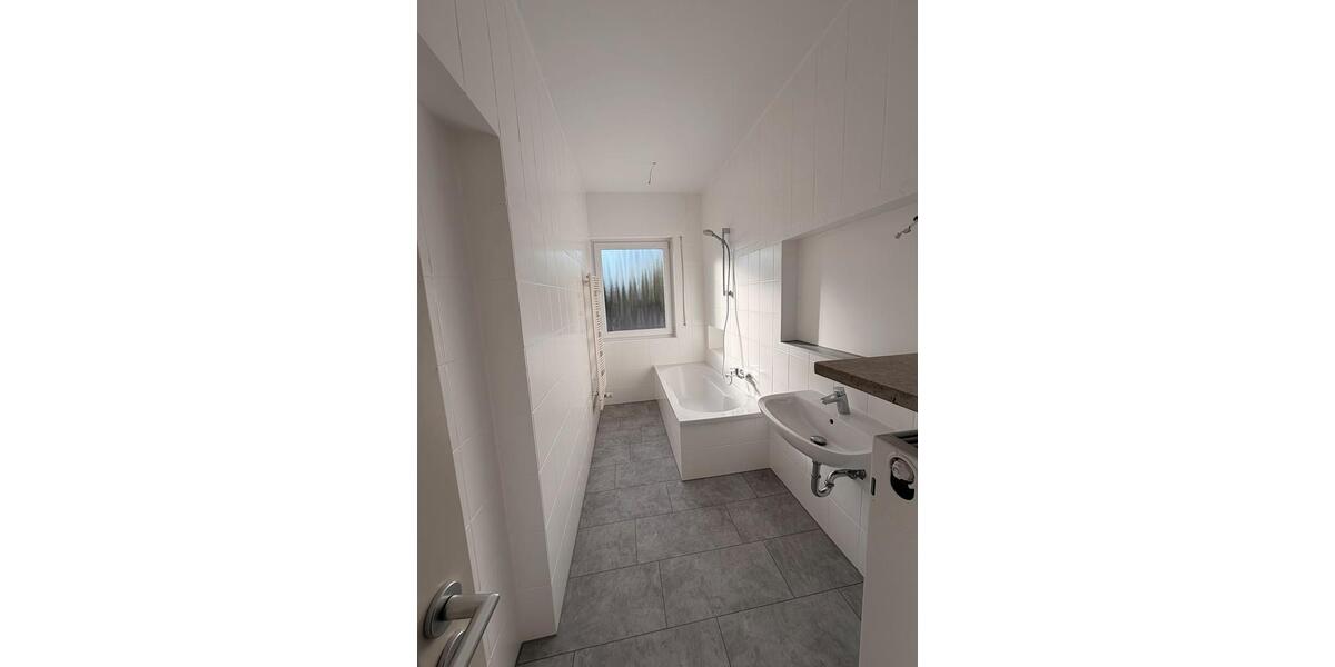 Erdgeschoßwohnung Peine Südstadt - 5 Zimmer, 155 m&sup2;, 1.755&euro; | Angebot:25309992