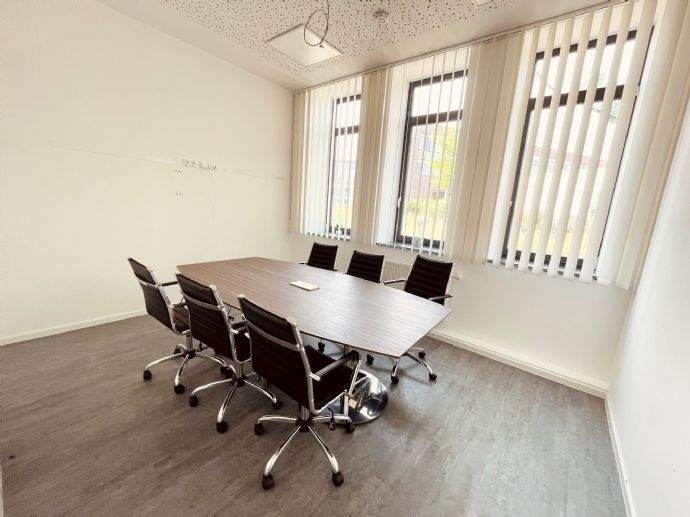 Gewerbeobjekt Hildesheim Moritzberg - 9 Zimmer, 242 m&sup2;, 2.425&euro; | Angebot:25996509