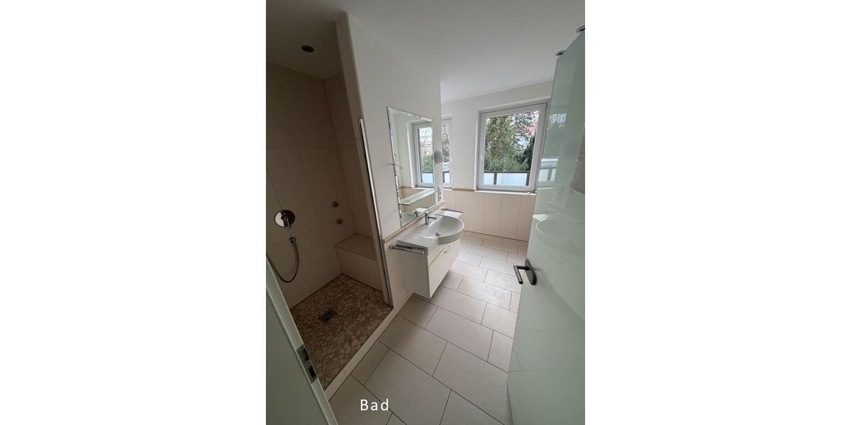 Etagenwohnung Hildesheim - 3 Zimmer, 107 m&sup2;, 980&euro; | Angebot:25179414