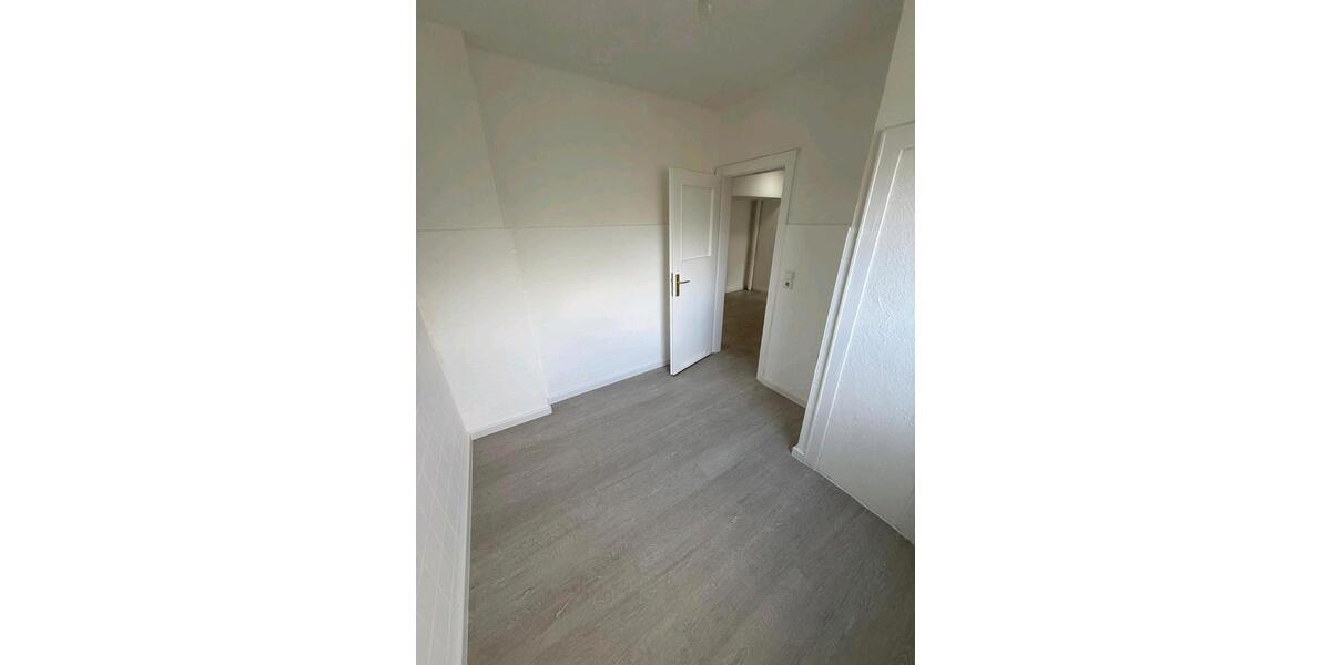 Etagenwohnung Hannover Buchholz-Kleefeld - 4 Zimmer, 100 m&sup2;, 1.600&euro; | Angebot:25962436
