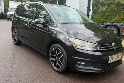 VW Touran 236.400 km 11.800 &euro; Hannover 30179