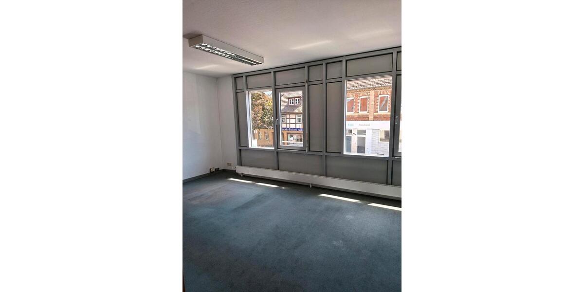 Etagenwohnung Sarstedt - 3 Zimmer, 90 m&sup2;, 230.000&euro; | Angebot:26702860