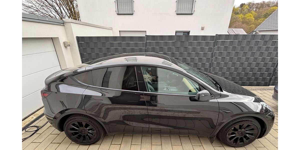 Tesla Model Y 89.000 km 30.800 &euro; Hildesheim 31139