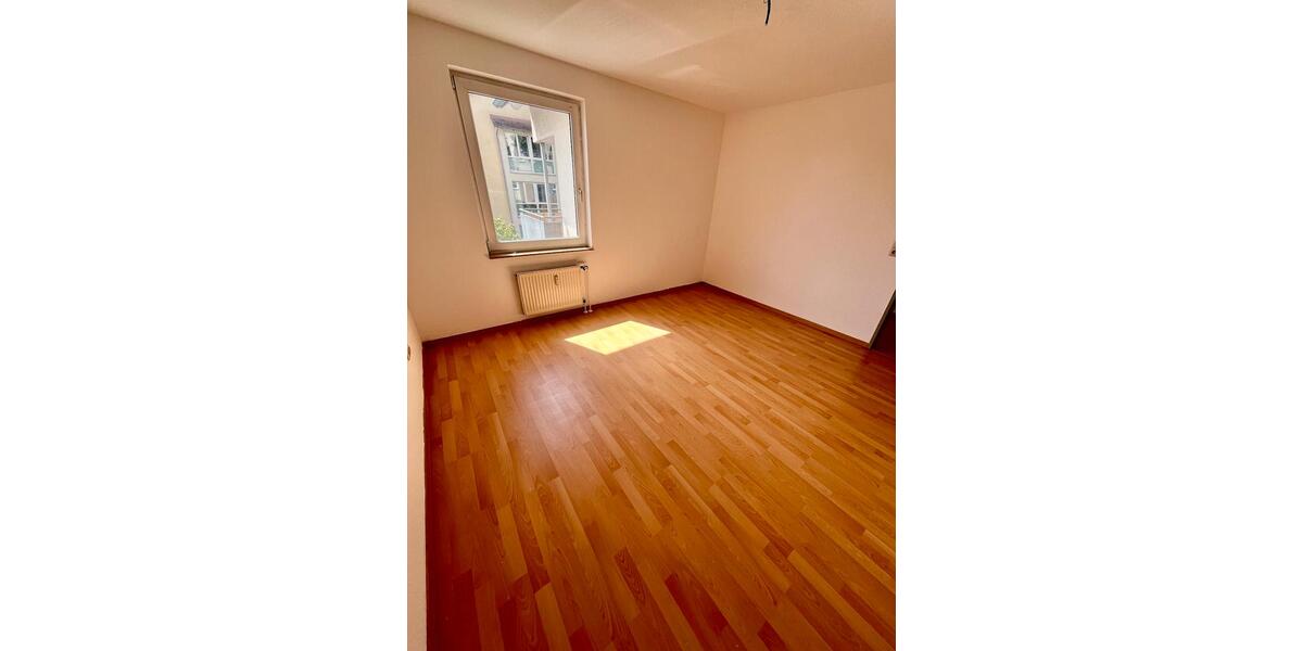 Etagenwohnung Ronnenberg - 2 Zimmer, 66 m&sup2;, 599&euro; | Angebot:26545447