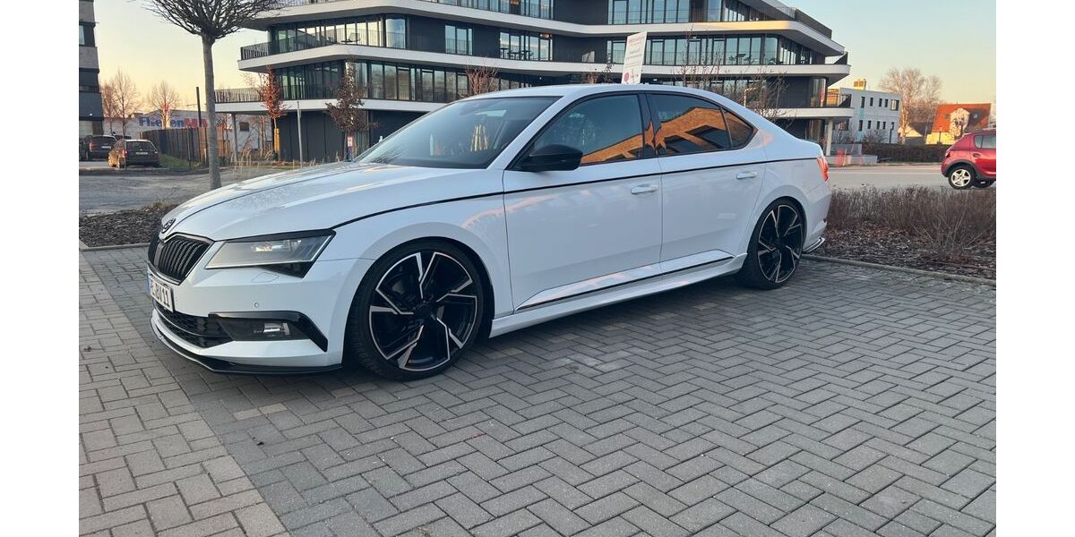 Skoda Superb 168.500 km 18.500 &euro; Peine 31224