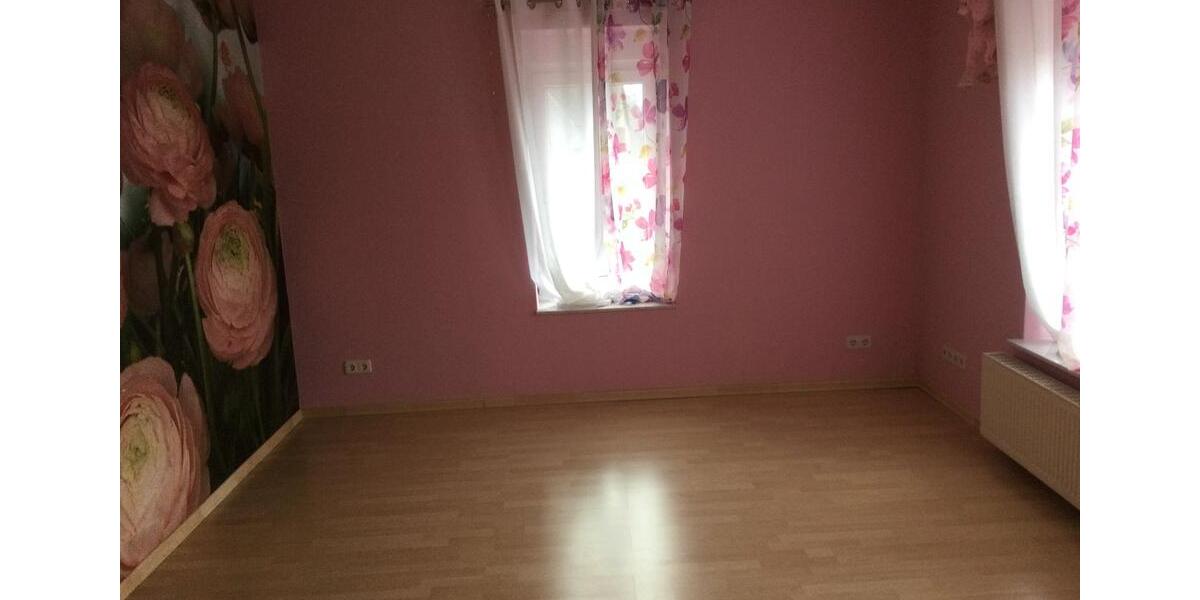 Etagenwohnung Salzgitter Ortschaft Nord - 5 Zimmer, 185 m&sup2;, 1.200&euro; | Angebot:25448945