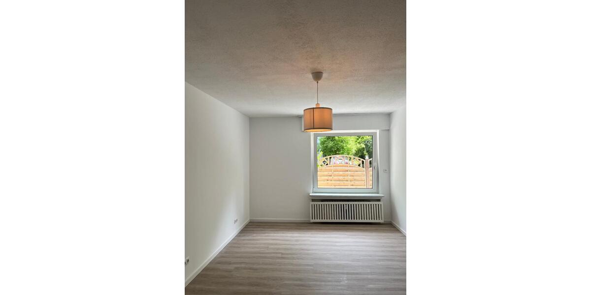 Hochparterre Hildesheim Itzum-Marienburg - 3 Zimmer, 95 m&sup2;, 900&euro; | Angebot:26634978