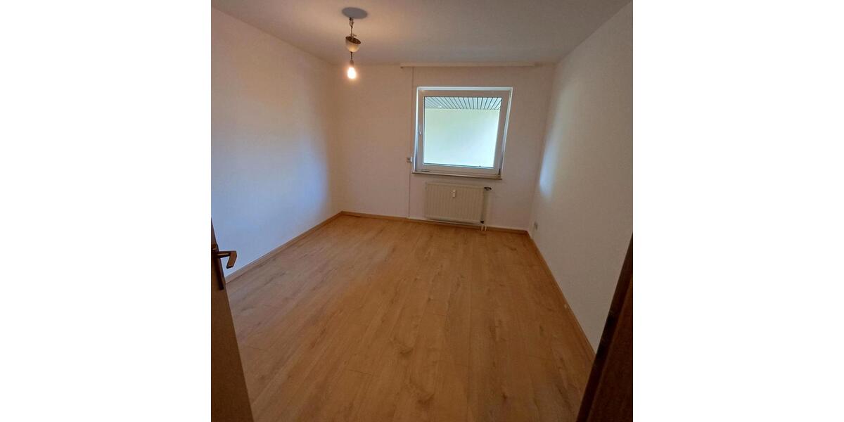 Erdgeschoßwohnung Hildesheim Itzum-Marienburg - 3 Zimmer, 80 m&sup2;, 800&euro; | Angebot:25944706