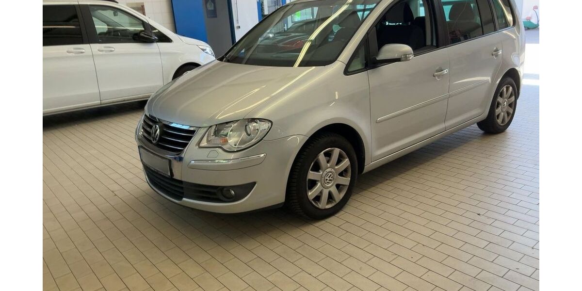 VW Touran 148.000 km 6.990 &euro; Lehrte 31275