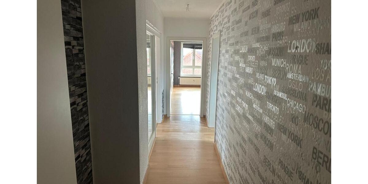 Dachgeschoßwohnung Sehnde - 3 Zimmer, 89 m&sup2;, 800&euro; | Angebot:25989530