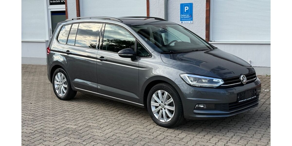 VW Touran 147.900 km 24.900 &euro; Salzgitter 38229
