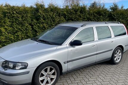 Volvo V70 214.000 km 3.300 &euro; Peine 31224