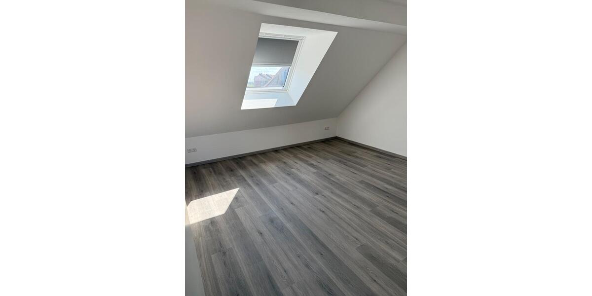 Dachgeschoßwohnung Ronnenberg - 2.5 Zimmer, 55 m&sup2;, 745&euro; | Angebot:25937153