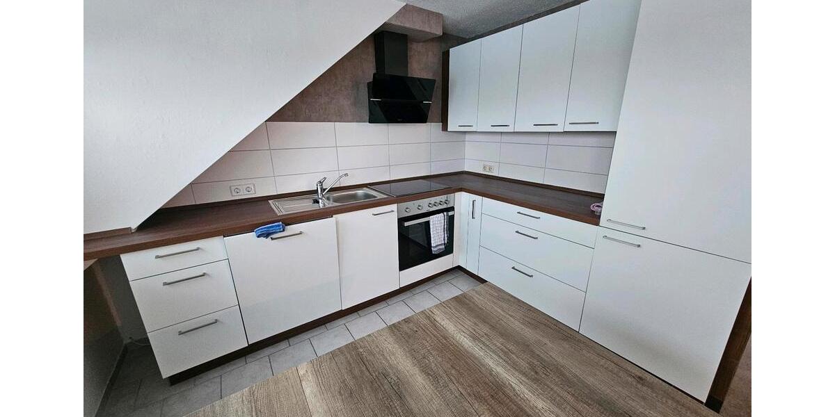 Dachgeschoßwohnung Ilsede Adenstedt - 3 Zimmer, 74 m&sup2;, 850&euro; | Angebot:24836363