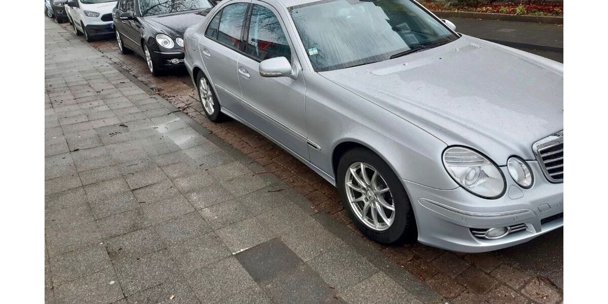 Mercedes-Benz E 200 121.000 km 8.500 &euro; Sibbesse 31079