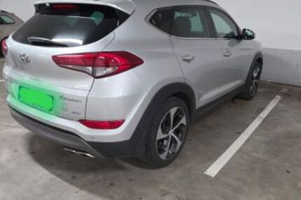 Hyundai TUCSON 196.000 km 12.700 &euro; Salzgitter 38229