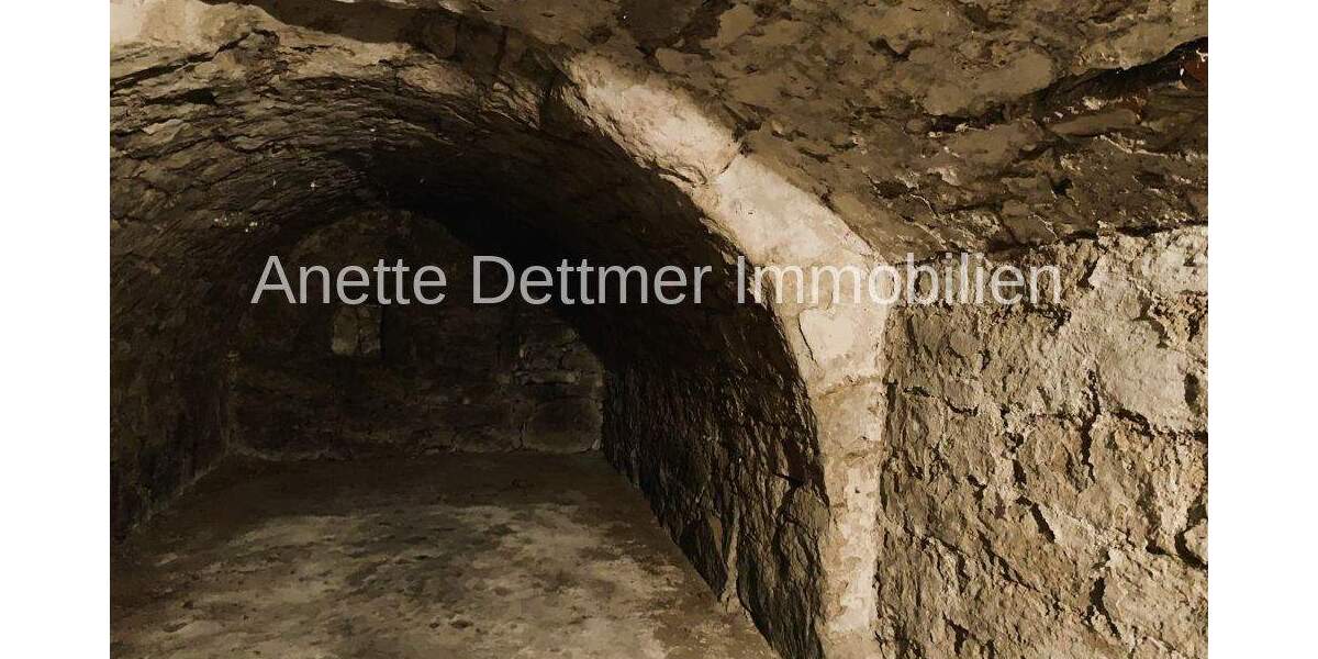 Mehrfamilienhaus, Wohnhaus Gronau (Leine) Rheden - 6 Zimmer, 221 m&sup2;, 299.000&euro; | Angebot:25695306