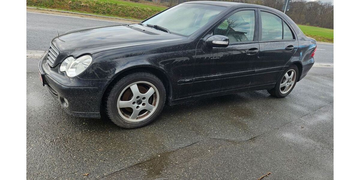 Mercedes-Benz C 220 136.000 km 2.800 &euro; Schellerten OT Wendhausen 31174
