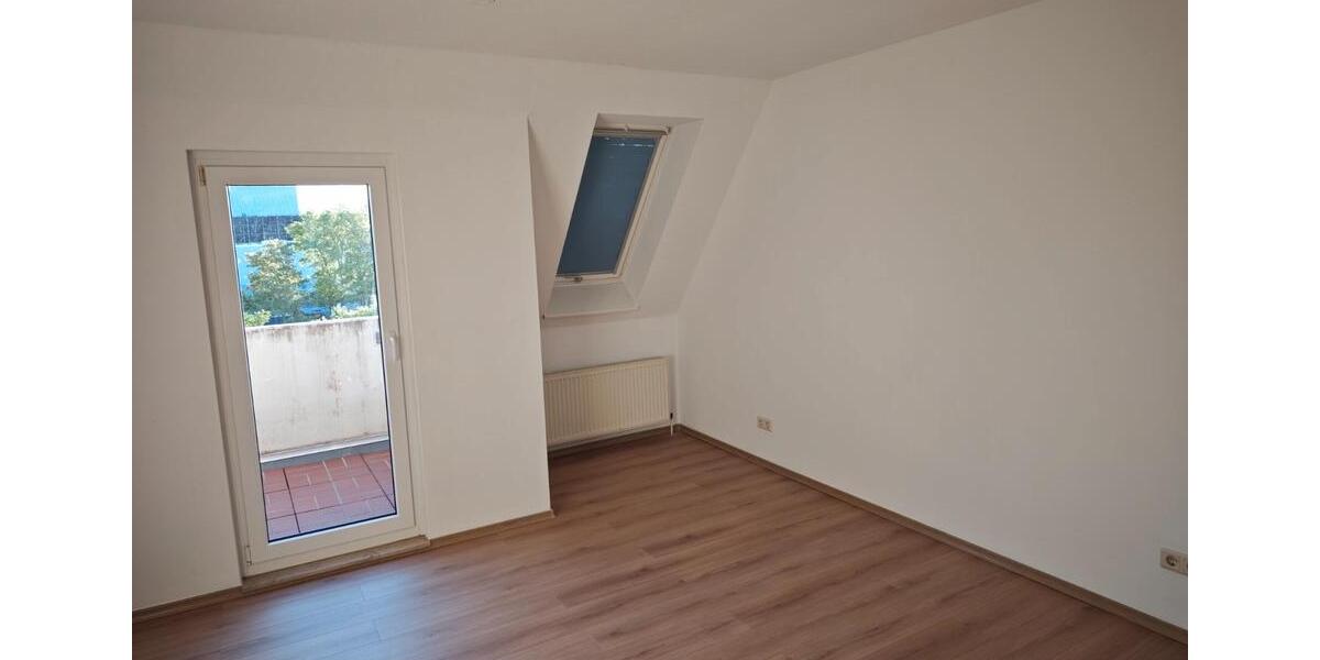 Dachgeschoßwohnung Peine Südstadt - 3 Zimmer, 67 m&sup2;, 675&euro; | Angebot:26610295