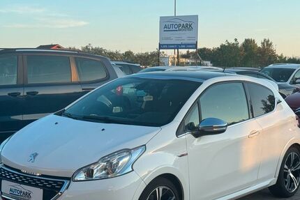 Peugeot 208 90.000 km 6.890 &euro; Lengede 38268