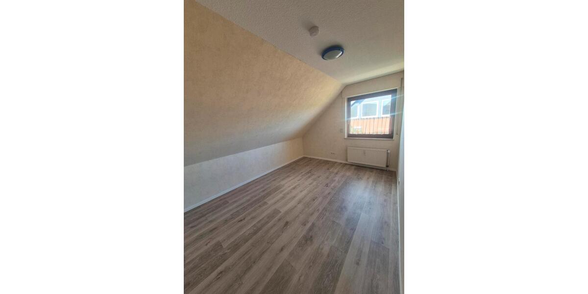 Dachgeschoßwohnung Coppenbrügge - 3 Zimmer, 80 m&sup2;, 600&euro; | Angebot:25640699