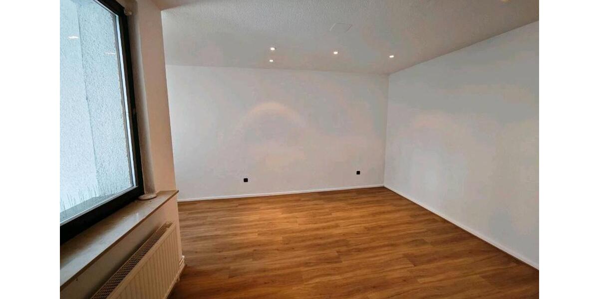 Etagenwohnung Hannover Linden-Limmer - 4 Zimmer, 90 m&sup2;, 1.100&euro; | Angebot:26682916