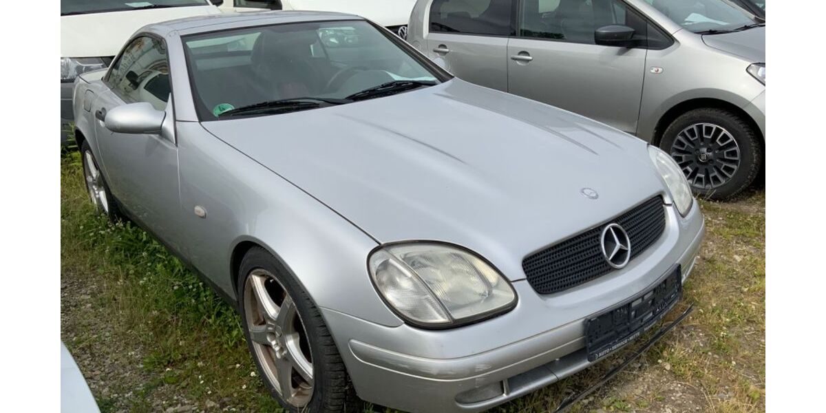 Mercedes-Benz SLK 200 167.889 km 2.398 &euro; Hildesheim 31137