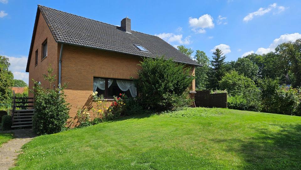 Einfamilienhaus Ilsede Adenstedt - 8 Zimmer, 180 m&sup2;, 369.000&euro; | Angebot:25839973