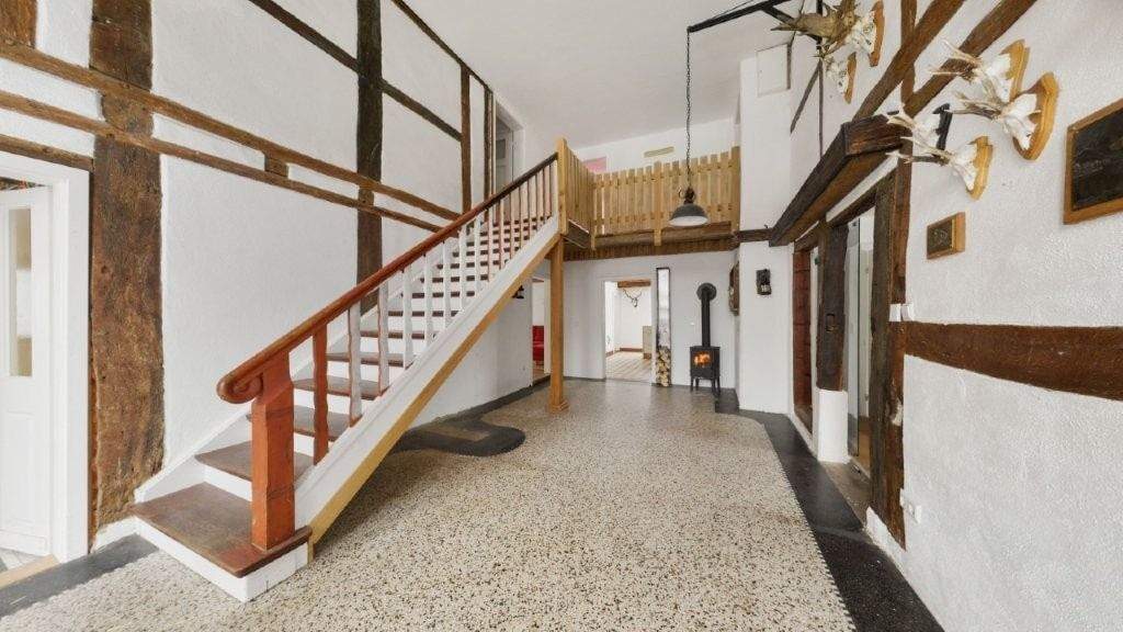 Einfamilienhaus Springe Gestorf - 8 Zimmer, 180 m&sup2;, 385.000&euro; | Angebot:25687127