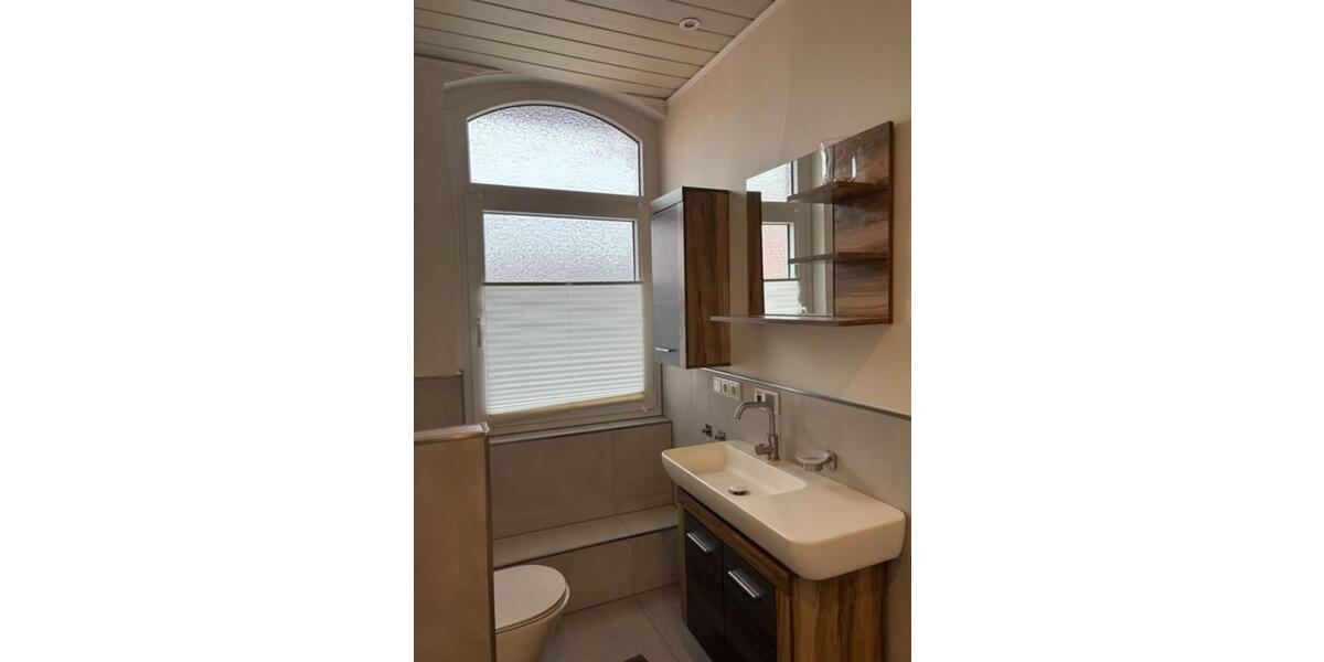 Etagenwohnung Heere - 3 Zimmer, 100 m&sup2;, 100&euro; | Angebot:25236427