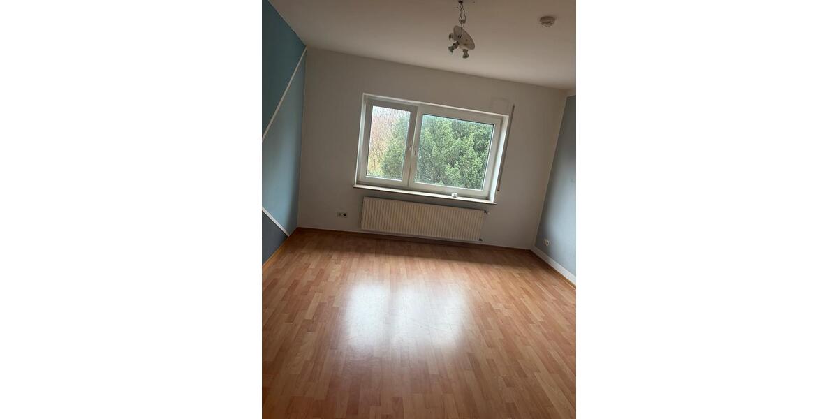 Etagenwohnung Hannover Ricklingen - 4.5 Zimmer, 127 m&sup2;, 920&euro; | Angebot:25625926