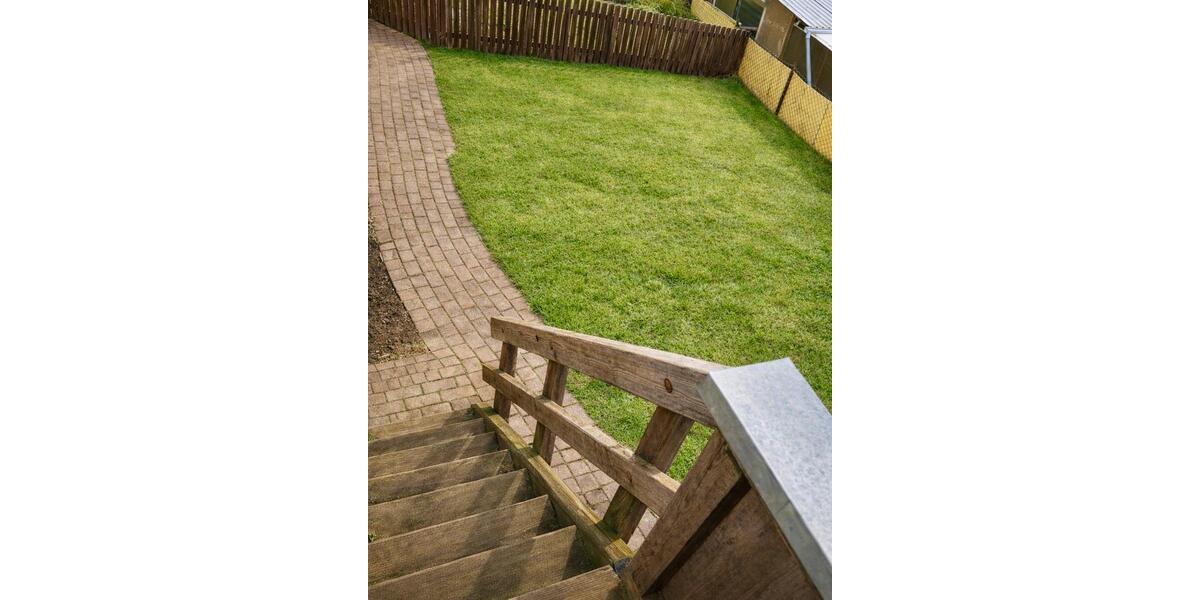 Erdgeschoßwohnung Giesen - 3.5 Zimmer, 128 m&sup2;, 1.150&euro; | Angebot:25957327