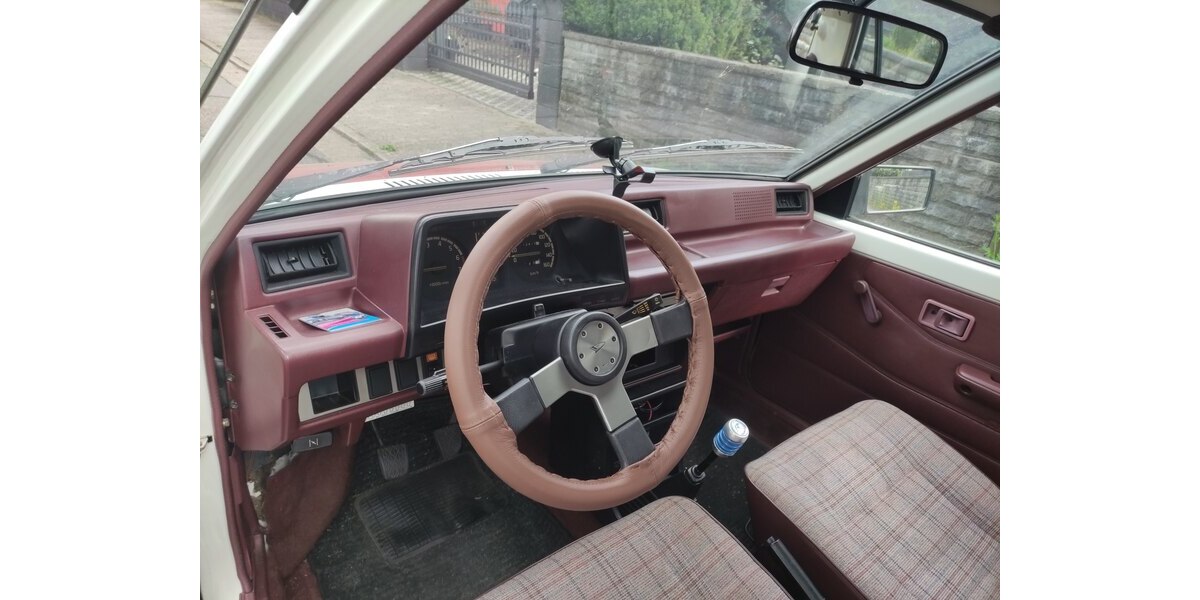 Daihatsu Charade 114.000 km 3.500 &euro; Laatzen 30880