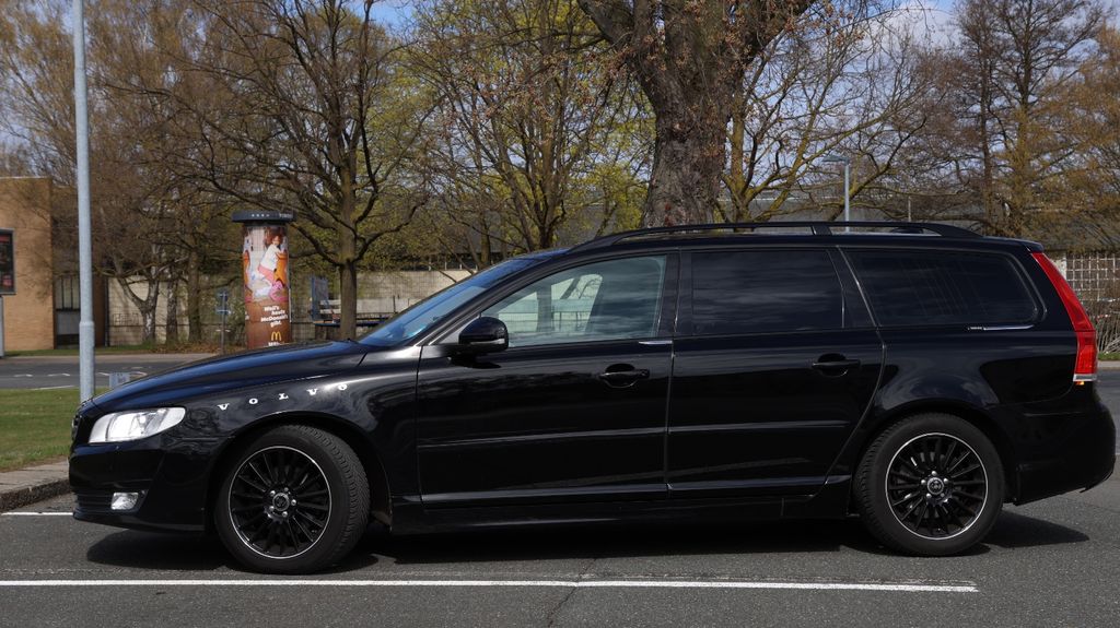 Volvo V70 208.000 km 10.700 &euro; Hannover 30179