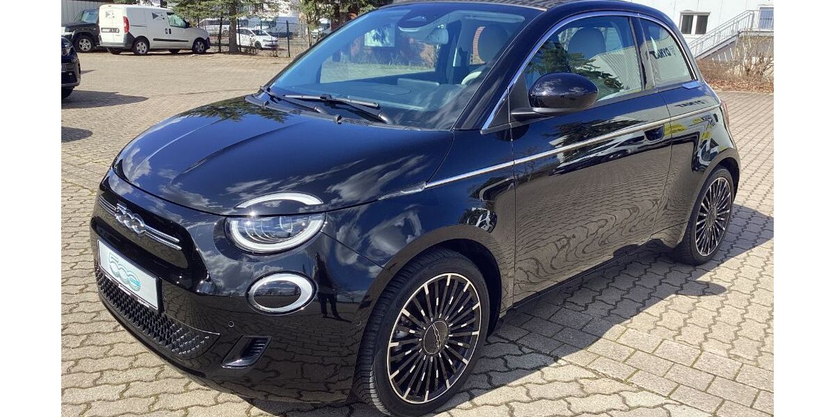 Fiat 500e 15.900 km 19.980 &euro; Harsum 31177