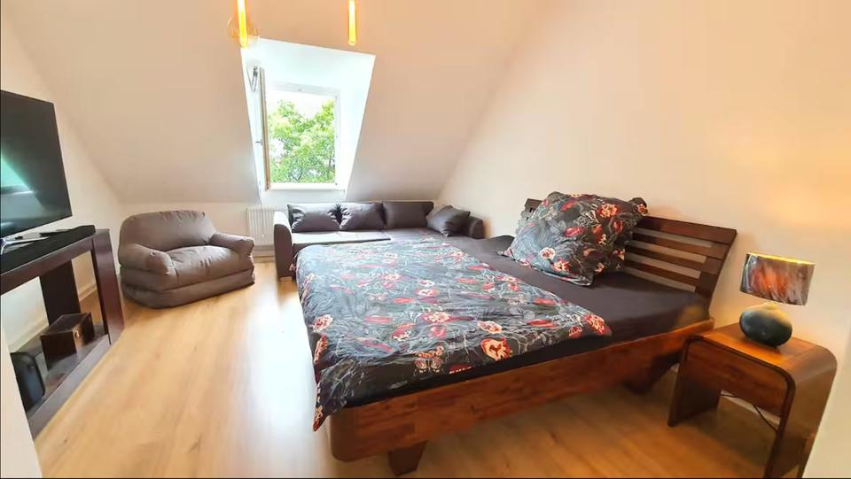 Dachgeschoßwohnung Hannover Döhren-Wülfel - 2.5 Zimmer, 62 m&sup2;, 1.000&euro; | Angebot:26576078