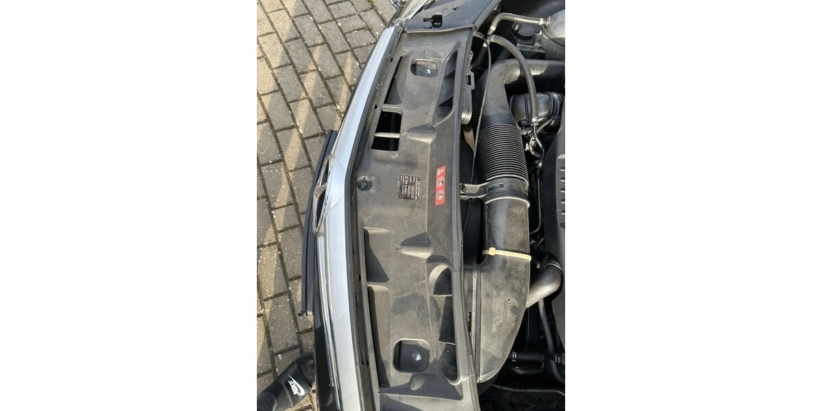 Mercedes-Benz 200er-Serie 371.000 km 2.400 &euro; Peine 31224