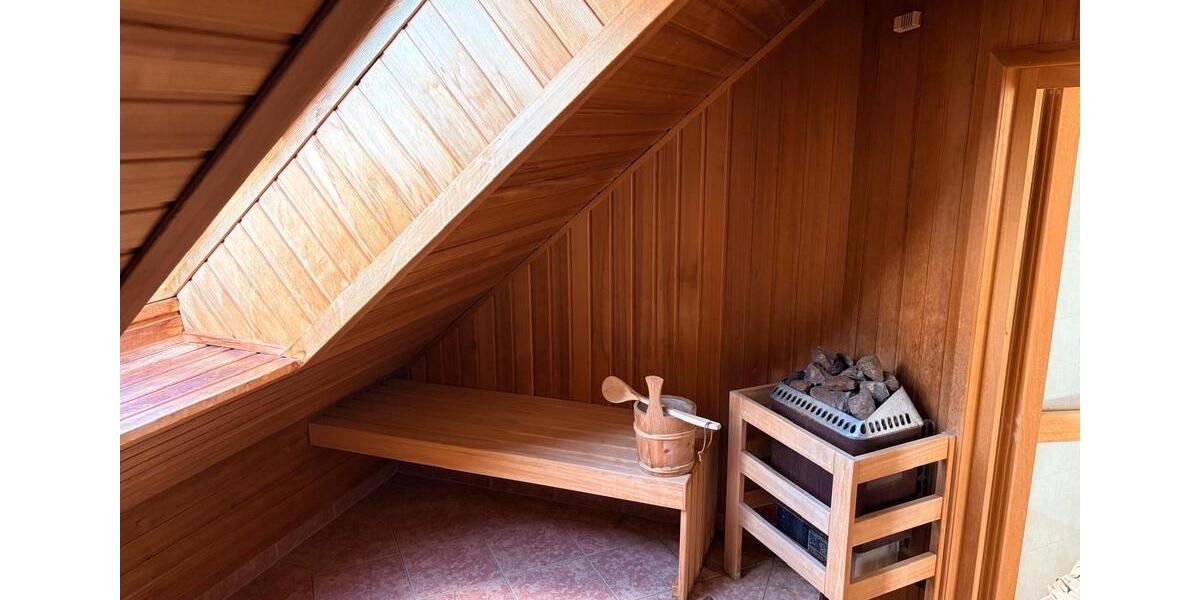 Maisonettenwohnung Hannover Döhren-Wülfel - 4 Zimmer, 220 m&sup2;, 2.800&euro; | Angebot:25590470