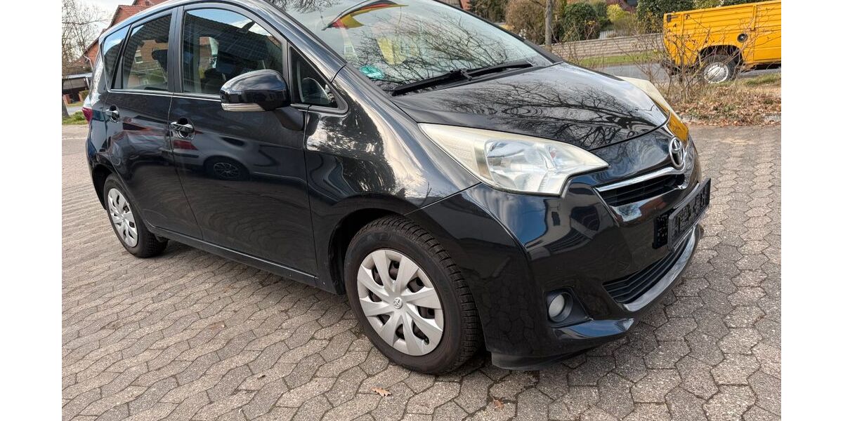 Toyota Verso-S 147.000 km 5.800 &euro; Adenstedt 31246