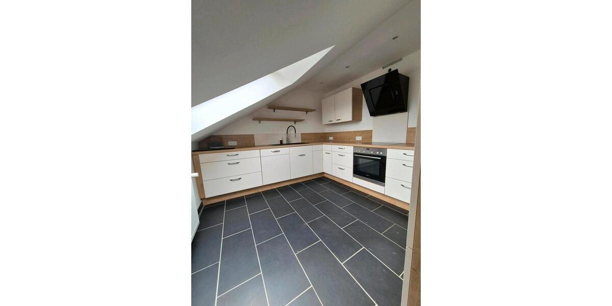 Dachgeschoßwohnung Coppenbrügge - 3.5 Zimmer, 90 m&sup2;, 675&euro; | Angebot:26656890