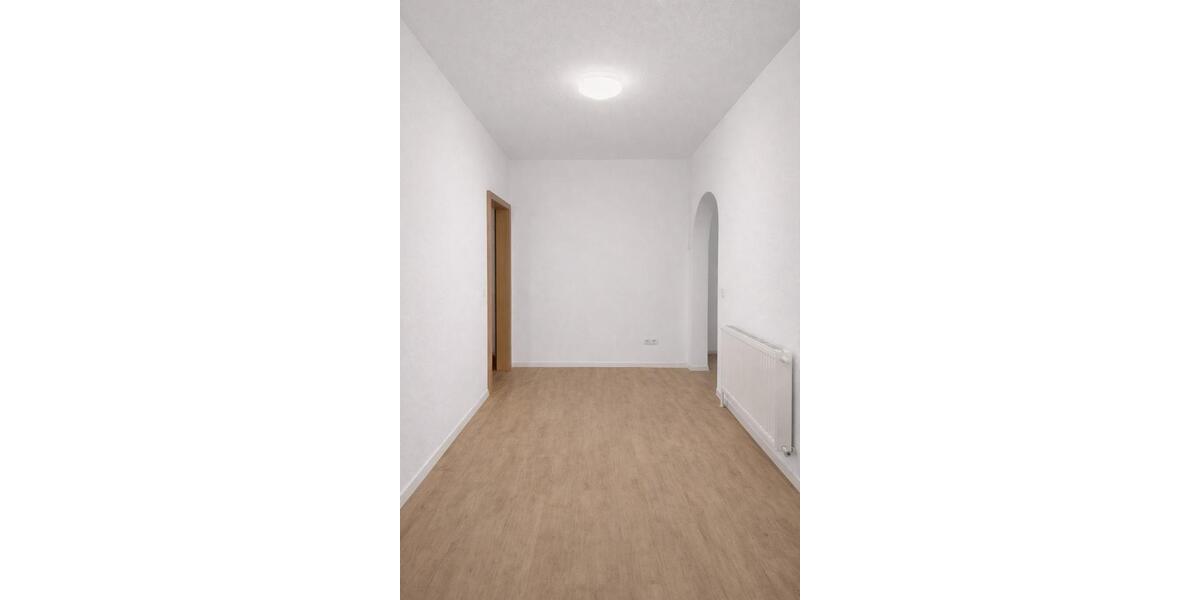 Erdgeschoßwohnung Giesen - 3.5 Zimmer, 128 m&sup2;, 1.150&euro; | Angebot:25957327