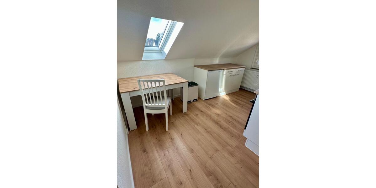 Dachgeschoßwohnung Hildesheim Himmelsthür - 1 Zimmer, 25 m&sup2;, 300&euro; | Angebot:25925793