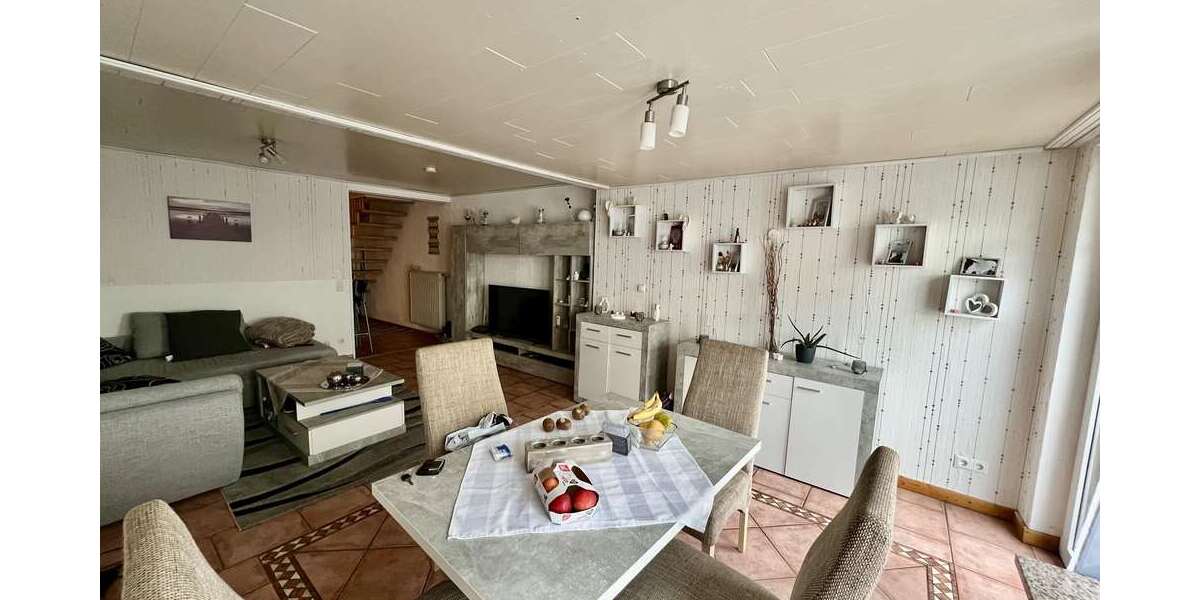 Wohnen mit Charme auf drei Ebenen - Reihenmittelhaus Sarstedt | Angebot:26620601