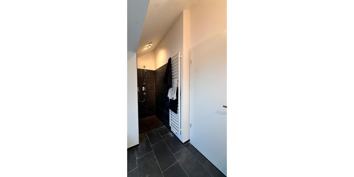 Einfamilienhaus Hannover - 2 Zimmer, 100 m&sup2;, 950&euro; | Angebot:24848866