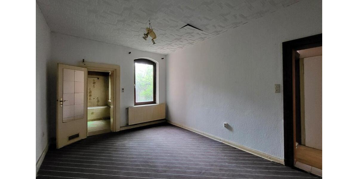 Einfamilienhaus Hildesheim Himmelsthür - 9 Zimmer, 195 m&sup2;, 175.000&euro; | Angebot:26689251