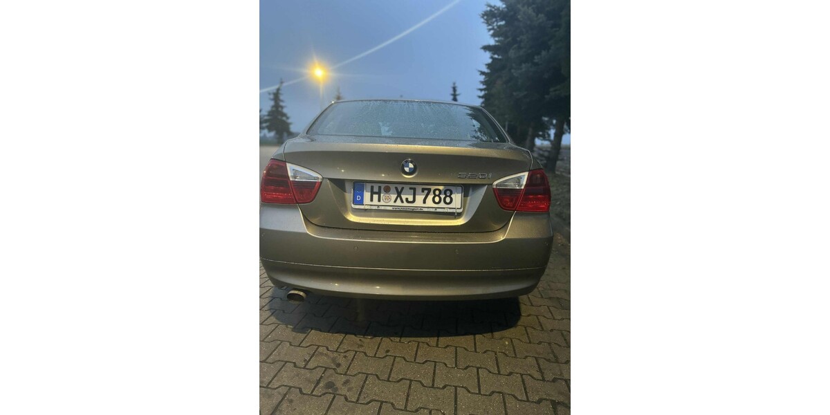 BMW 320 276.900 km 3.000 &euro; Hannover 30159