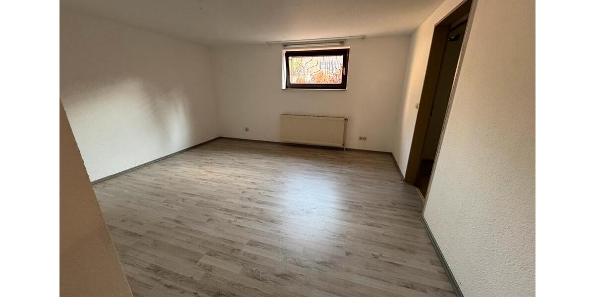 Etagenwohnung Hannover Buchholz-Kleefeld - 3 Zimmer, 90 m&sup2;, 650&euro; | Angebot:25311390