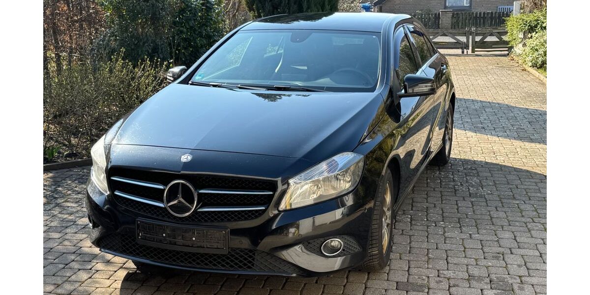 Mercedes-Benz A 200 332.077 km 6.900 &euro; Algermissen 31191